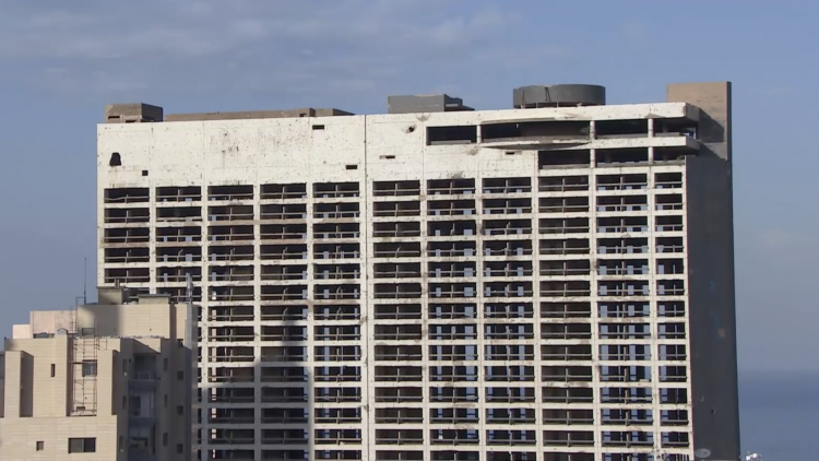 War Hotels - How the Holiday Inn became a symbol of the Lebanese Civil ...